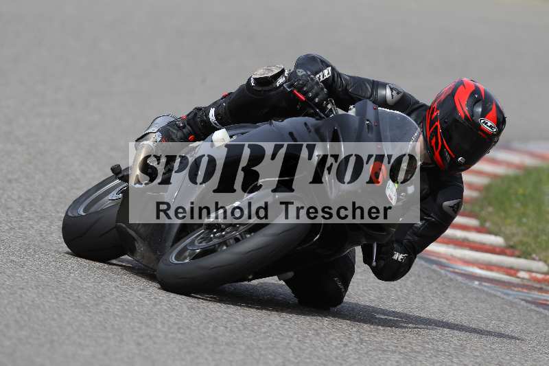 /Archiv-2023/06 10.04.2023 Moto Club Anneau du Rhin/Rouge Expert/6